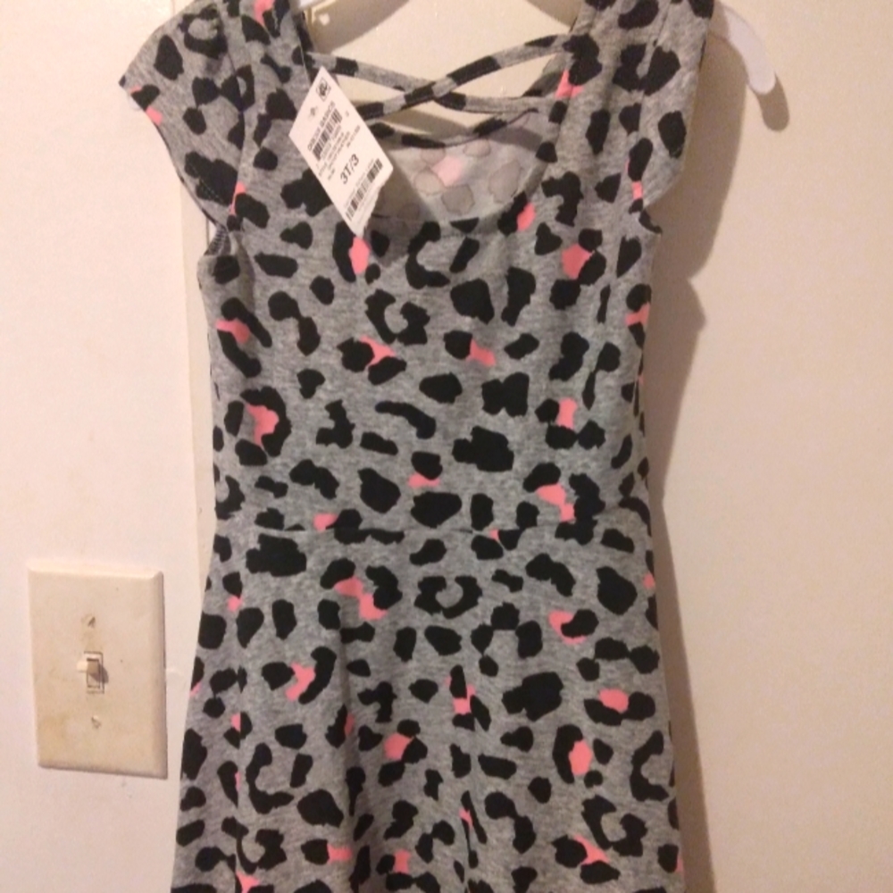 $10 for 3 pieces of little girls clothing